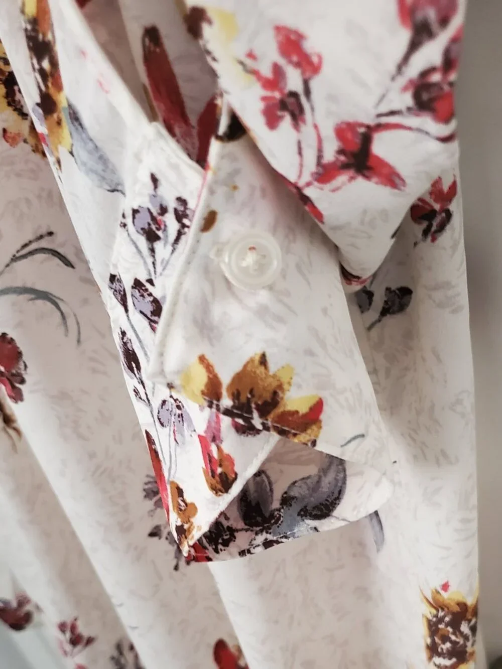 Maurices Floral Winona Button Down Blouse Women's Plus Size 1X - Picture 6 of 9